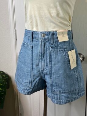 Universal Thread Light Blue Denim High-Rise Shorts Size 4